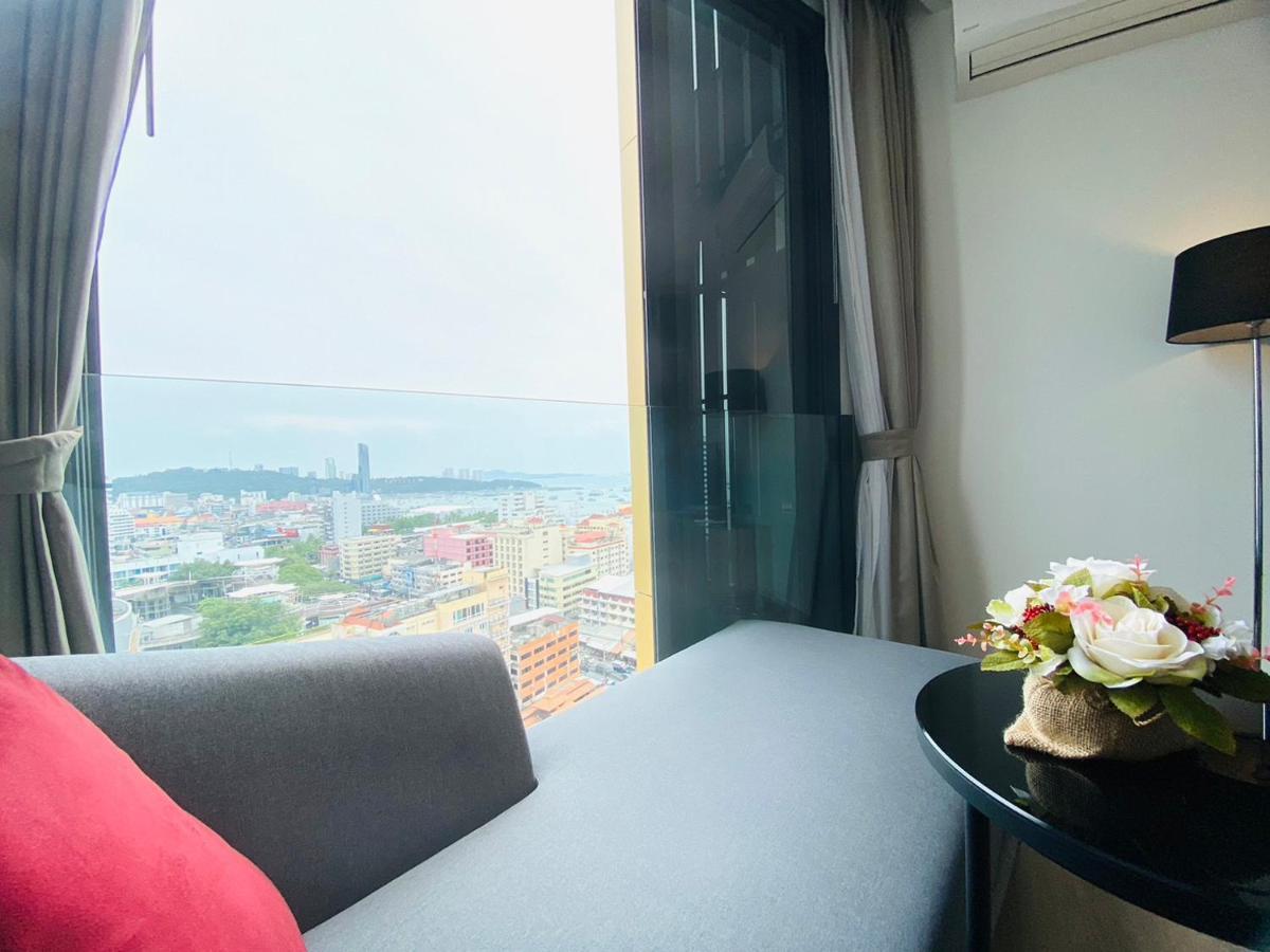 Edge Central Pattaya Vip Condo Exteriör bild