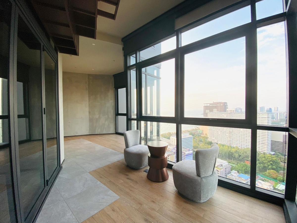 Edge Central Pattaya Vip Condo Exteriör bild