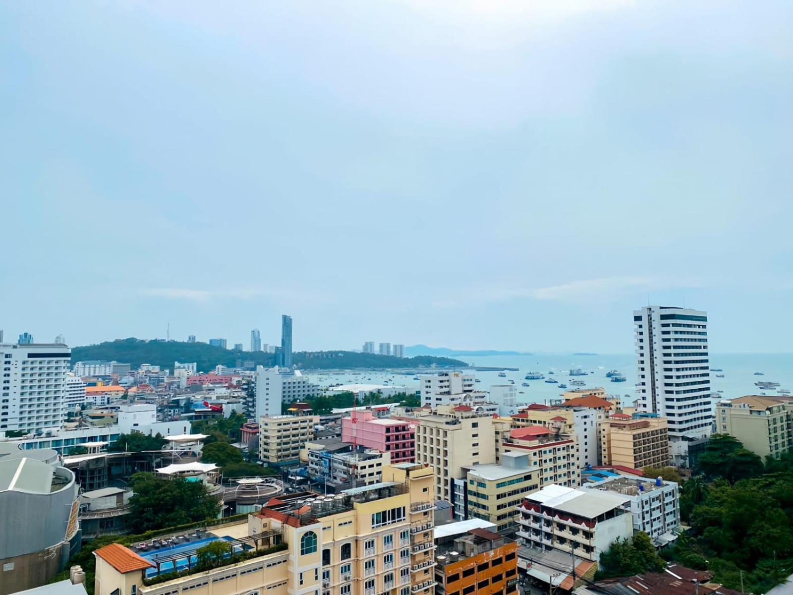 Edge Central Pattaya Vip Condo Exteriör bild