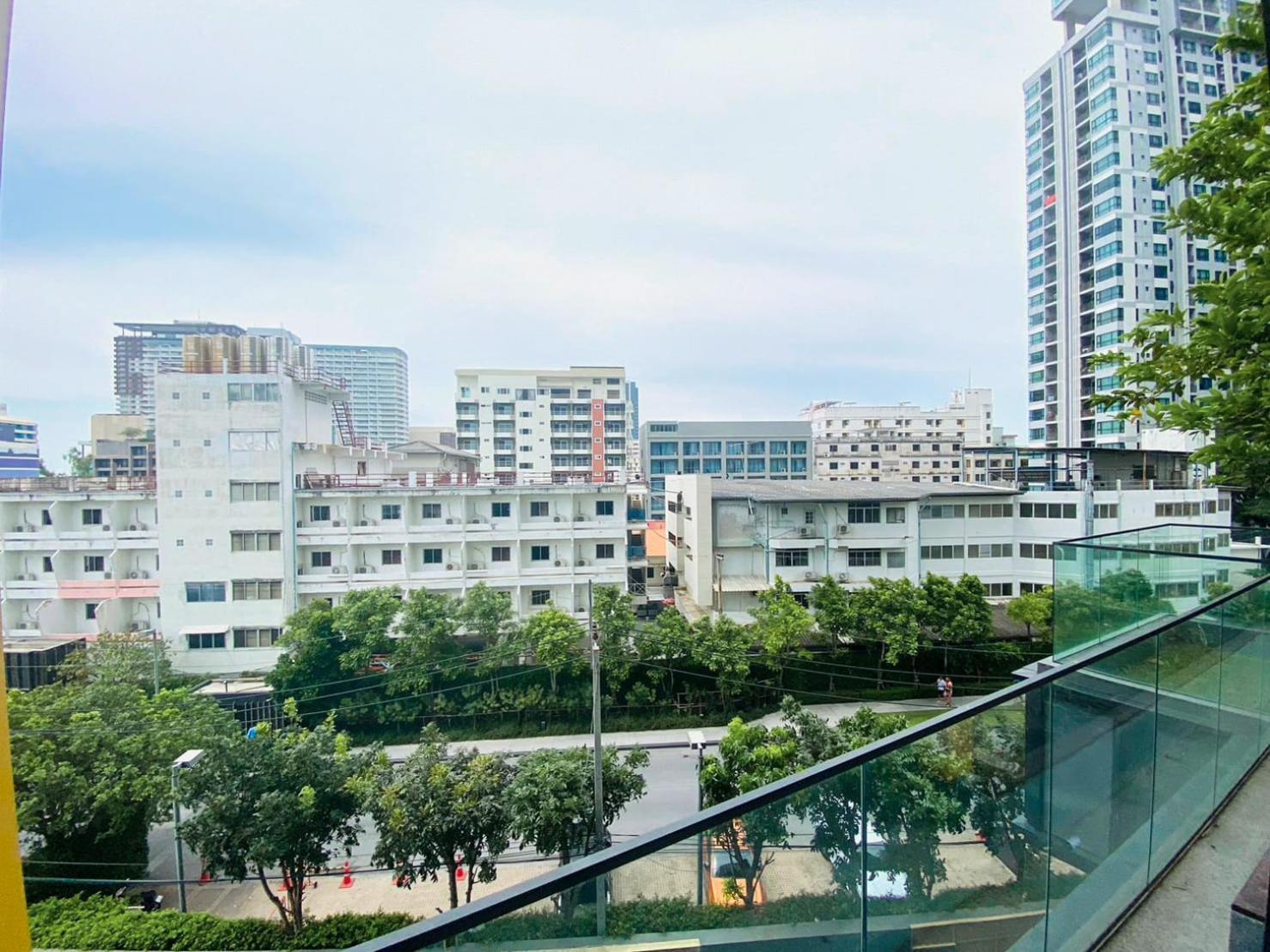 Edge Central Pattaya Vip Condo Exteriör bild